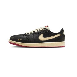 Air Jordan 1 Retro Low OG...