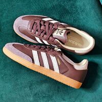 Cette Adidas Samba Brown Putty Grey est parfaite pour l'automne ! 🍁
Tu en penses quoi?

📸 @la_sneakercerie 
🛍 Adidas Sambae Brown Putty Grey 
      Disponible sur 🌐 lasneakercerie.com 
📩 Pour d'autres tailles ou modèles, nous contacter par DM. 

Abonne-toi pour ne rien manquer et découvrir notre collection de sneakers ! 

#sneakers #sneakerculture #adidassamba #couleurdautomne #sneakersreels #lasneakercerie #entreprenariat #entrepreunariat #sneakerlover #sneakerforsale #sneakercommunity #hypebeastshoes #uniquestyle #entrepeneurs